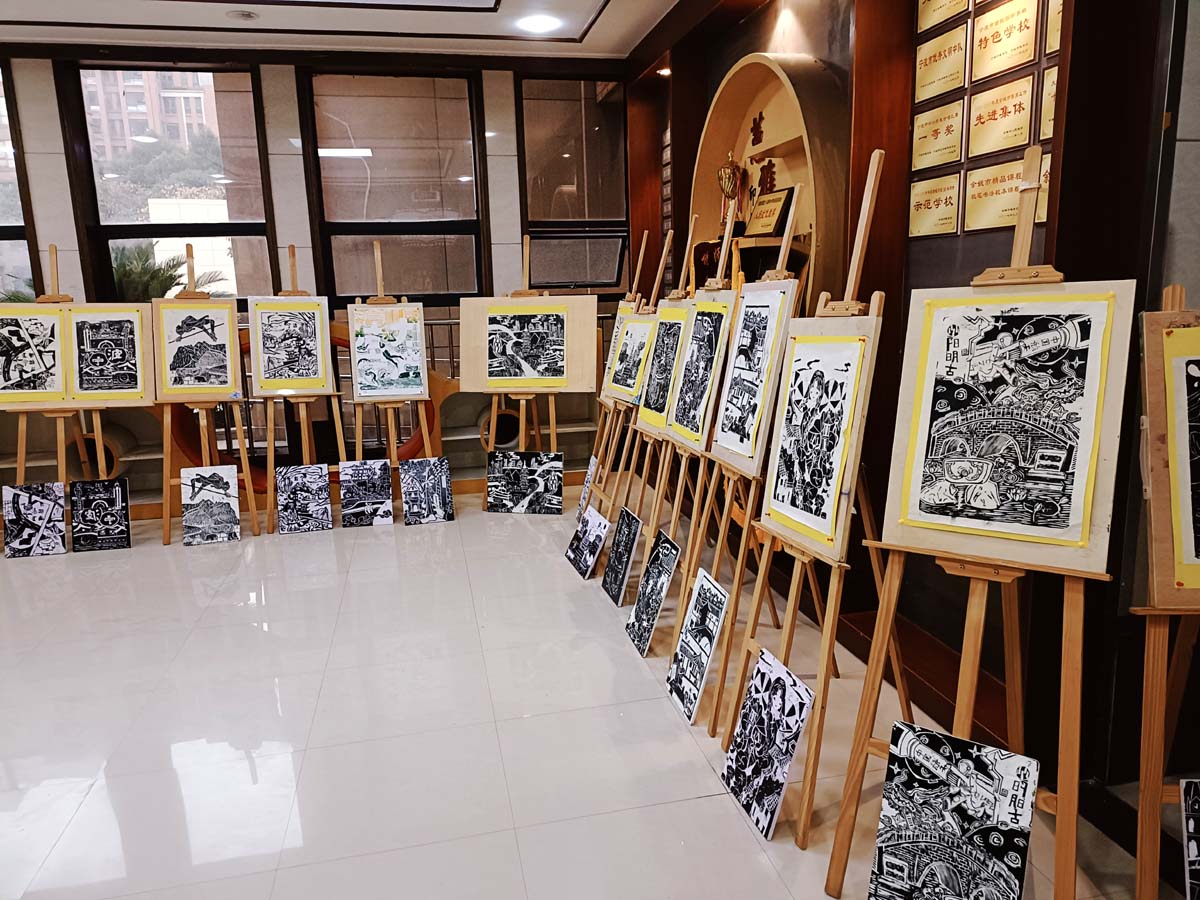 兰江小学版画兴趣班的作品展示和获奖成绩